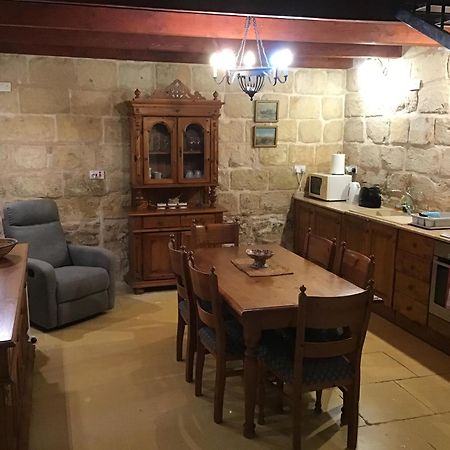 Charming 17Th Cent House Of Character In The Famous 3 Cities, Right Next To Valletta Cospicua Exterior photo